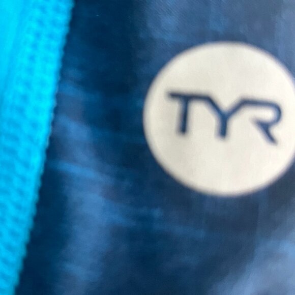 TYR Durafast Elite Women's One-Piece Swimsuit, Size 8 - Picture 7 of 9